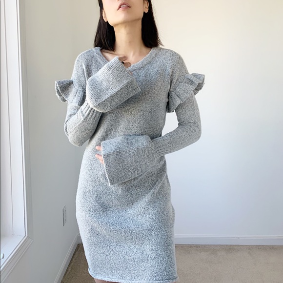 Dresses & Skirts - ROMEO +JULIET COUTURE Knit dress with ruffles |